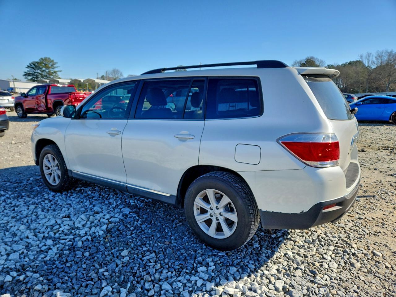 Toyota Highlander Base Image 3