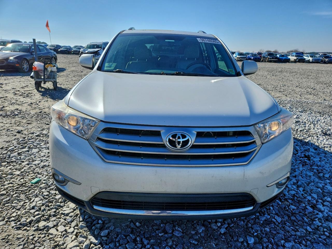 Toyota Highlander Base Image 12