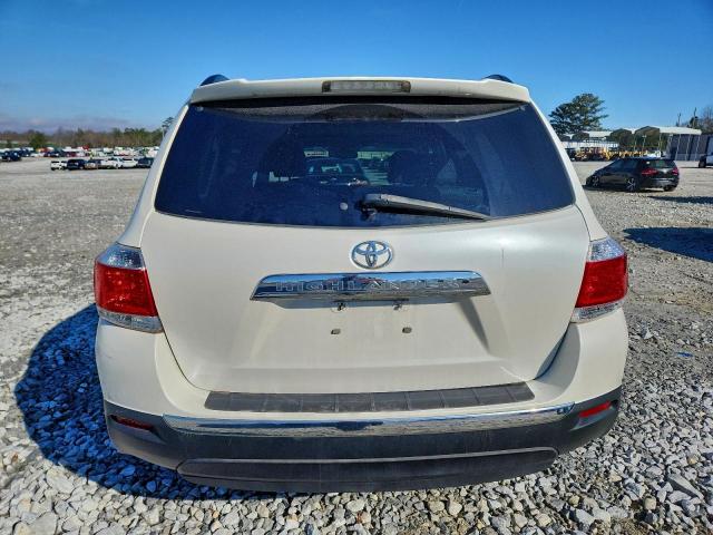Toyota Highlander Base Image 5