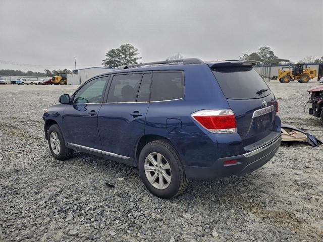 Toyota Highlander Base Image 3