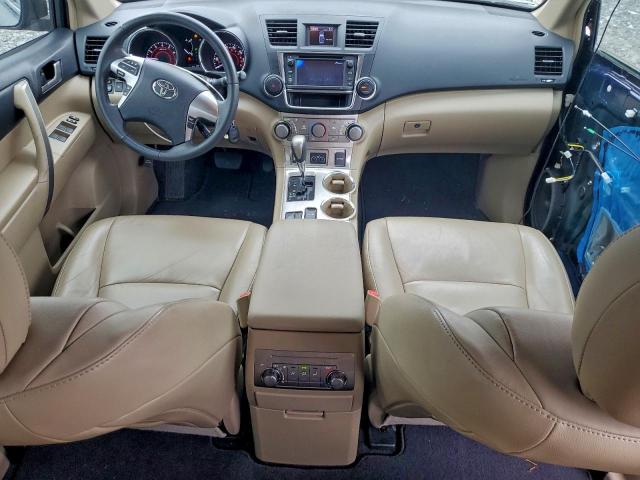 Toyota Highlander Base Image 6