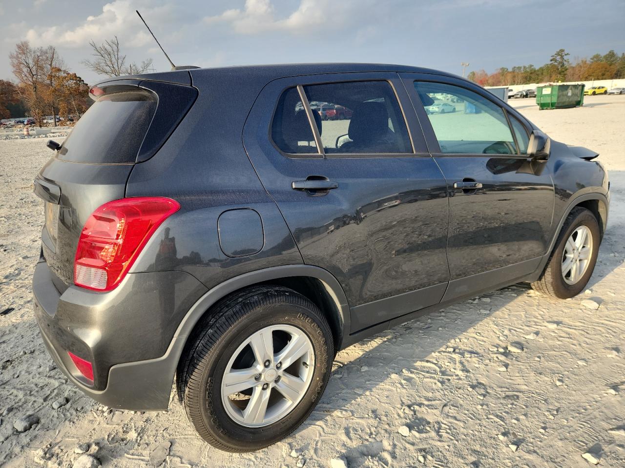 Chevrolet Trax Ls Image 3