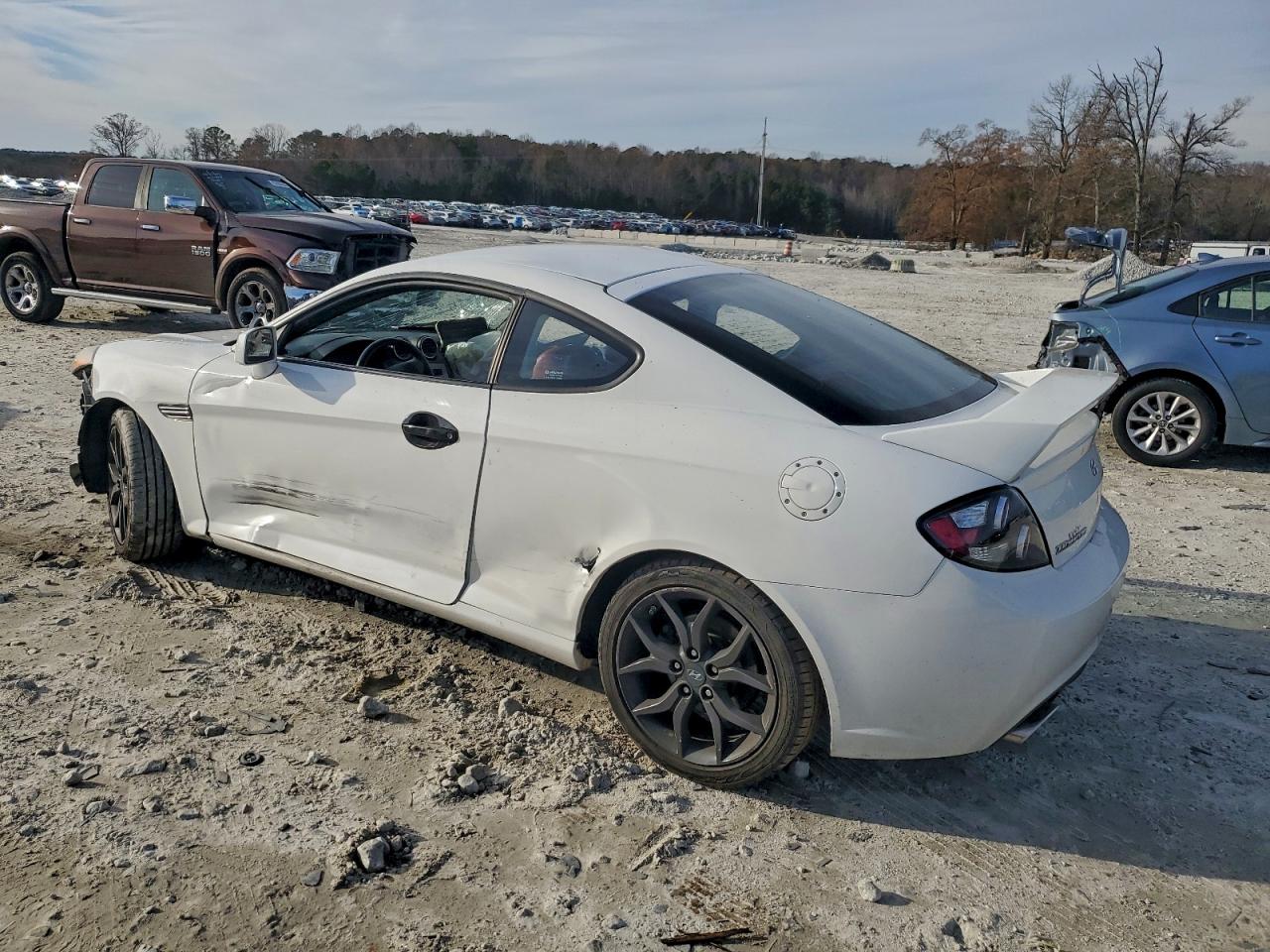 Hyundai Tiburon Gt Image 12