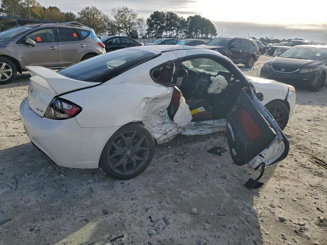 Hyundai Tiburon Gt Image 3