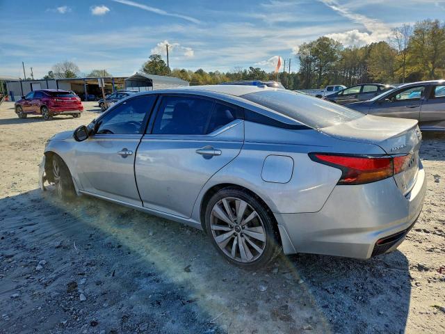 Nissan Altima Sr Image 3