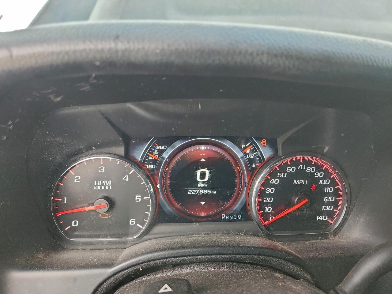 GMC Yukon Denali Image 3