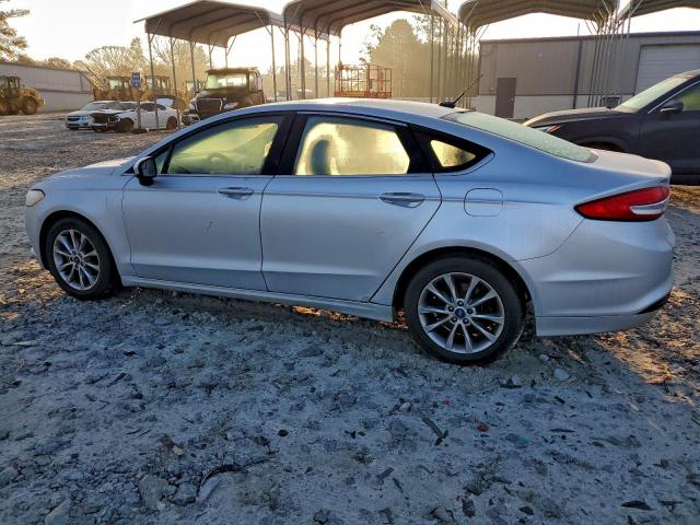 Ford Fusion Se Image 2