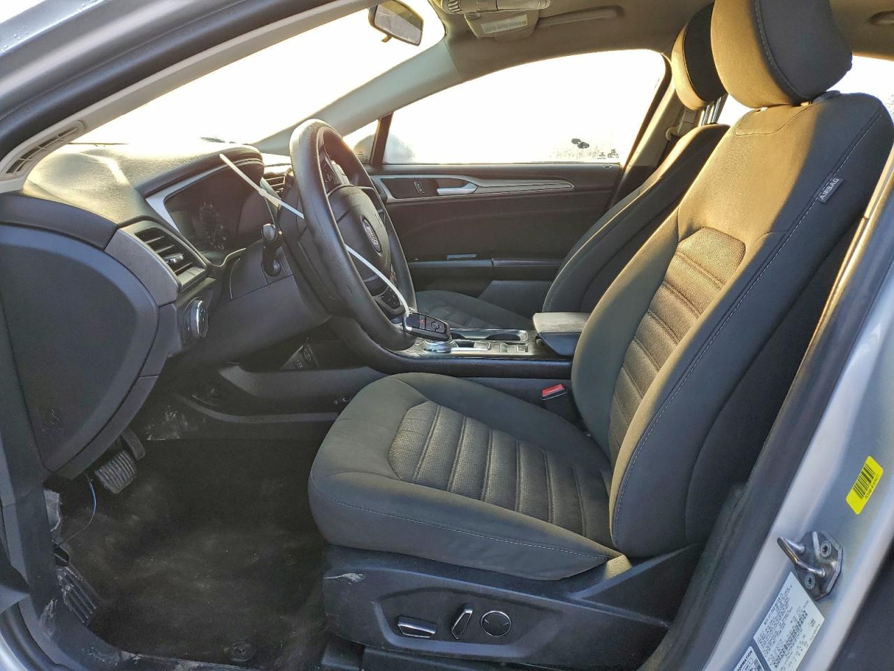 Ford Fusion Se Image 4