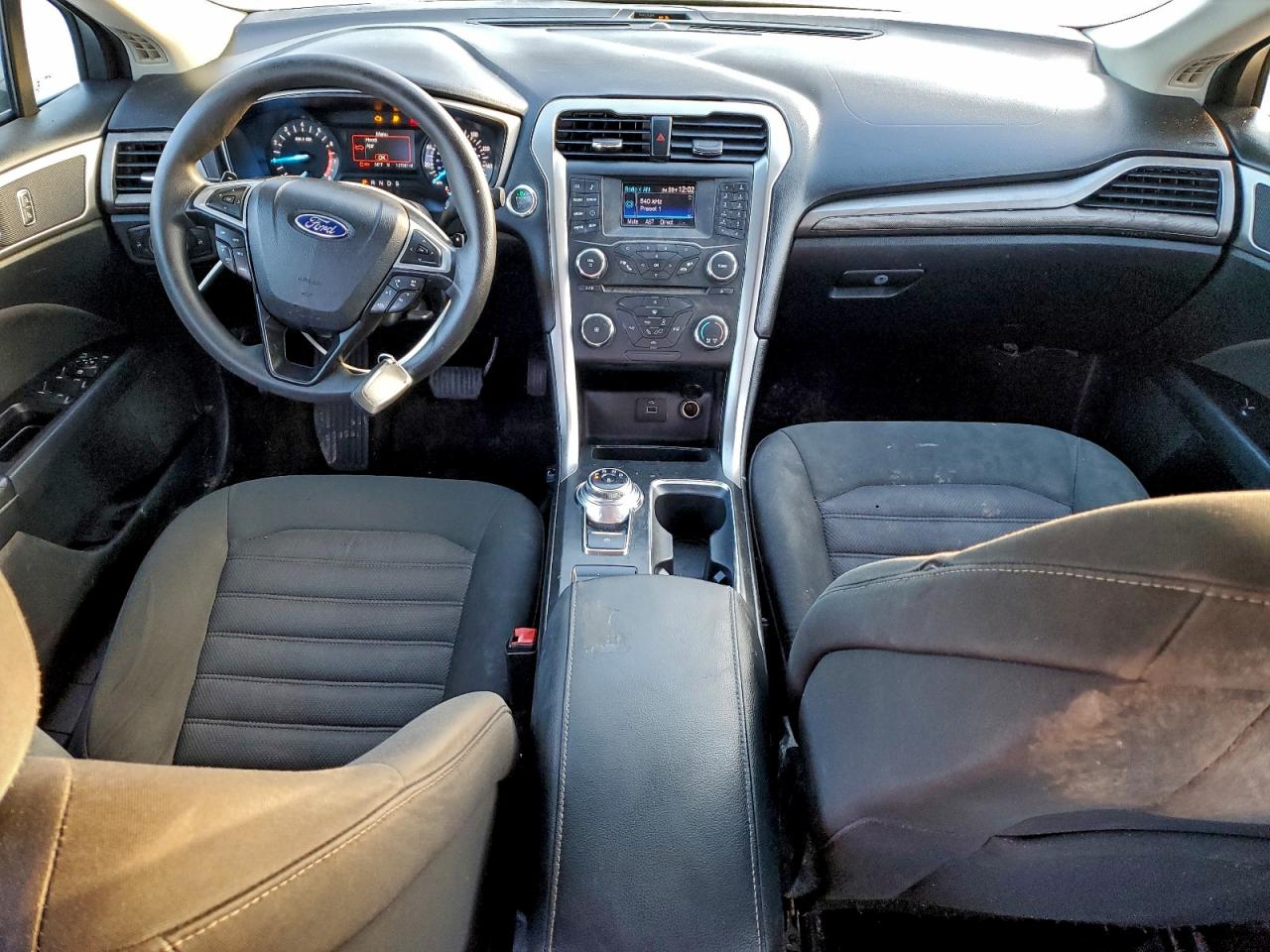 Ford Fusion Se Image 9