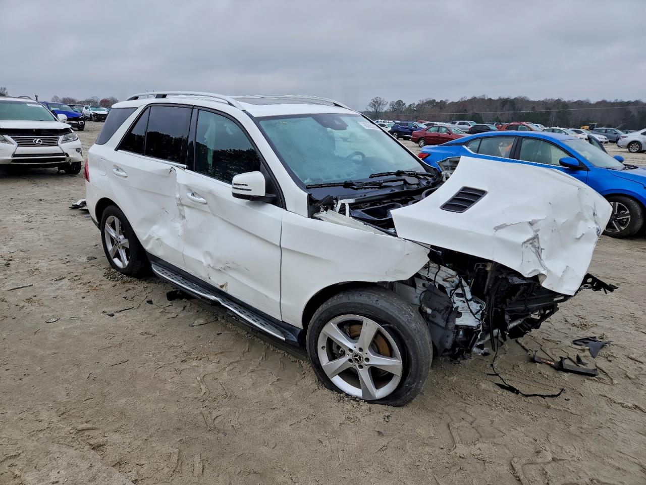 Mercedes-Benz GLE 350 Image 9