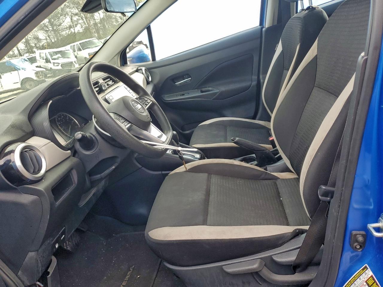 Nissan Versa Sv Image 6