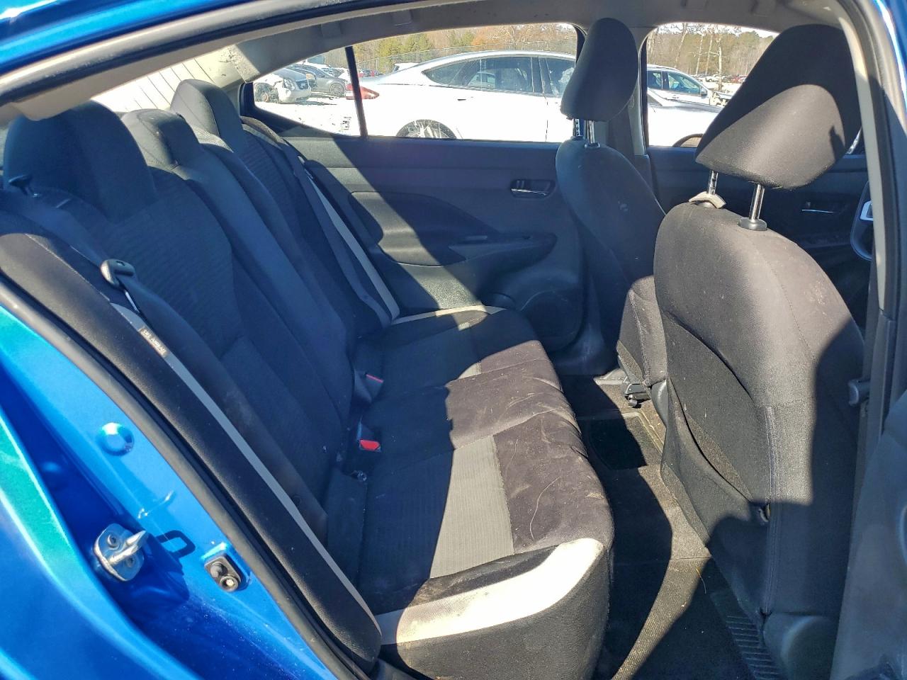 Nissan Versa Sv Image 8