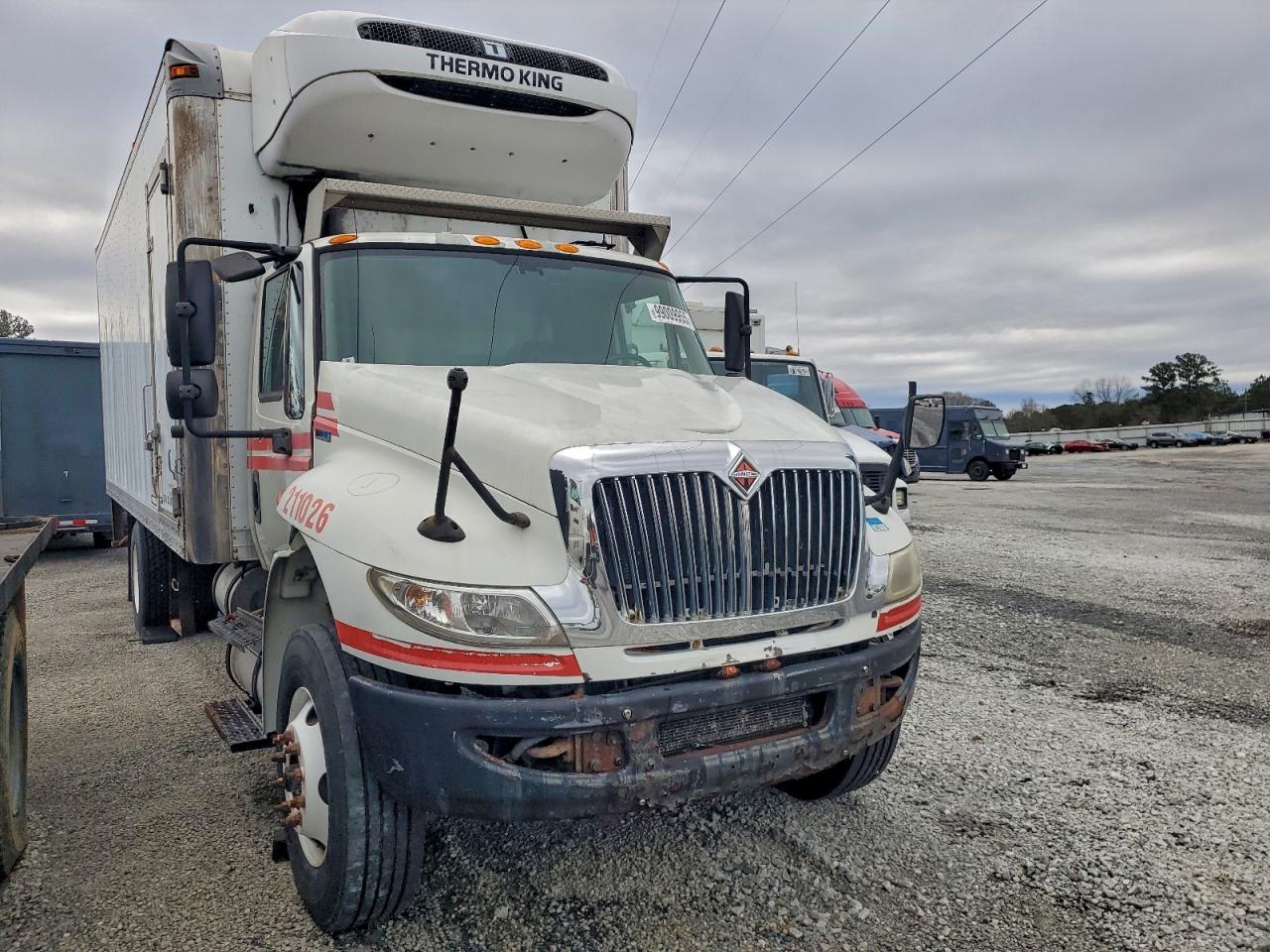 International 4300 4300 Image 1