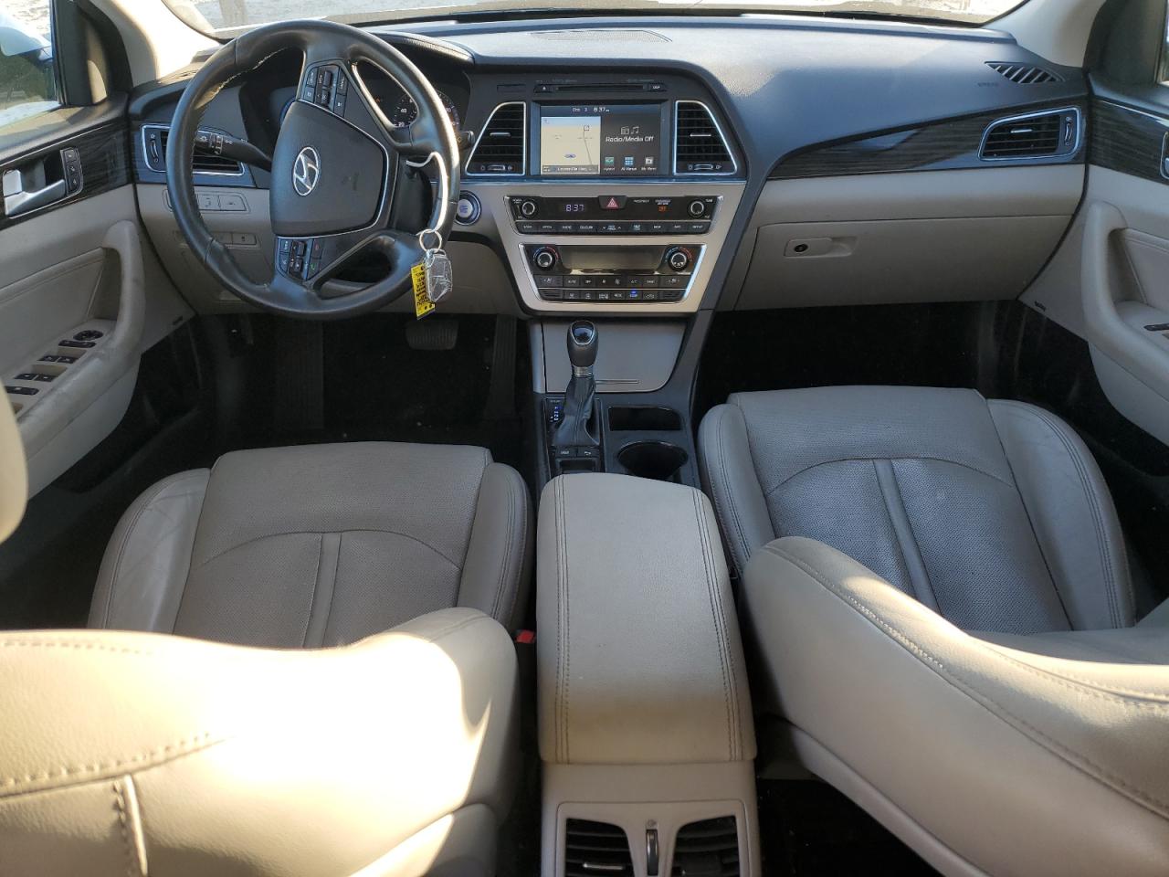 Hyundai SONATA Hybrid Image 11