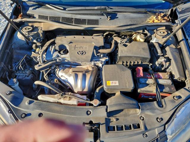 Toyota Camry Le Image 10