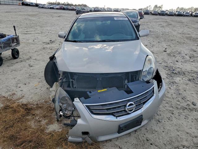 Nissan Altima Base Image 3
