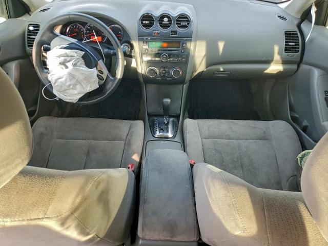 Nissan Altima Base Image 11