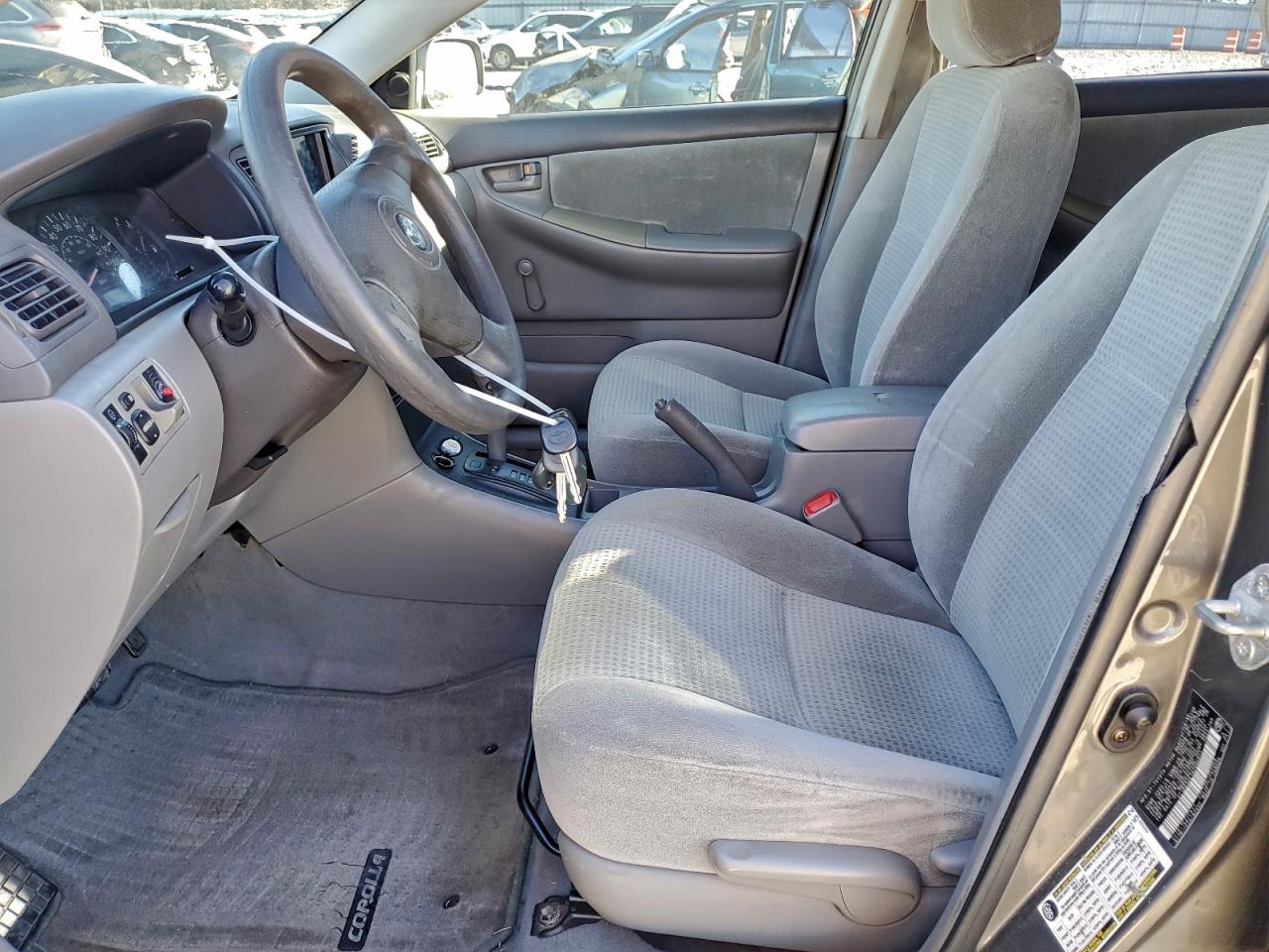 Toyota Corolla Ce Image 7