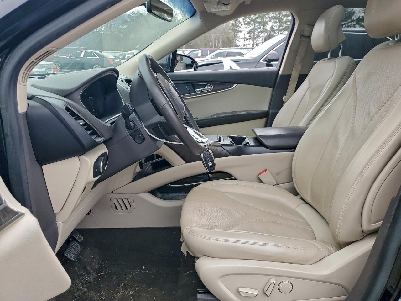 Lincoln Nautilus Reserve Image 6