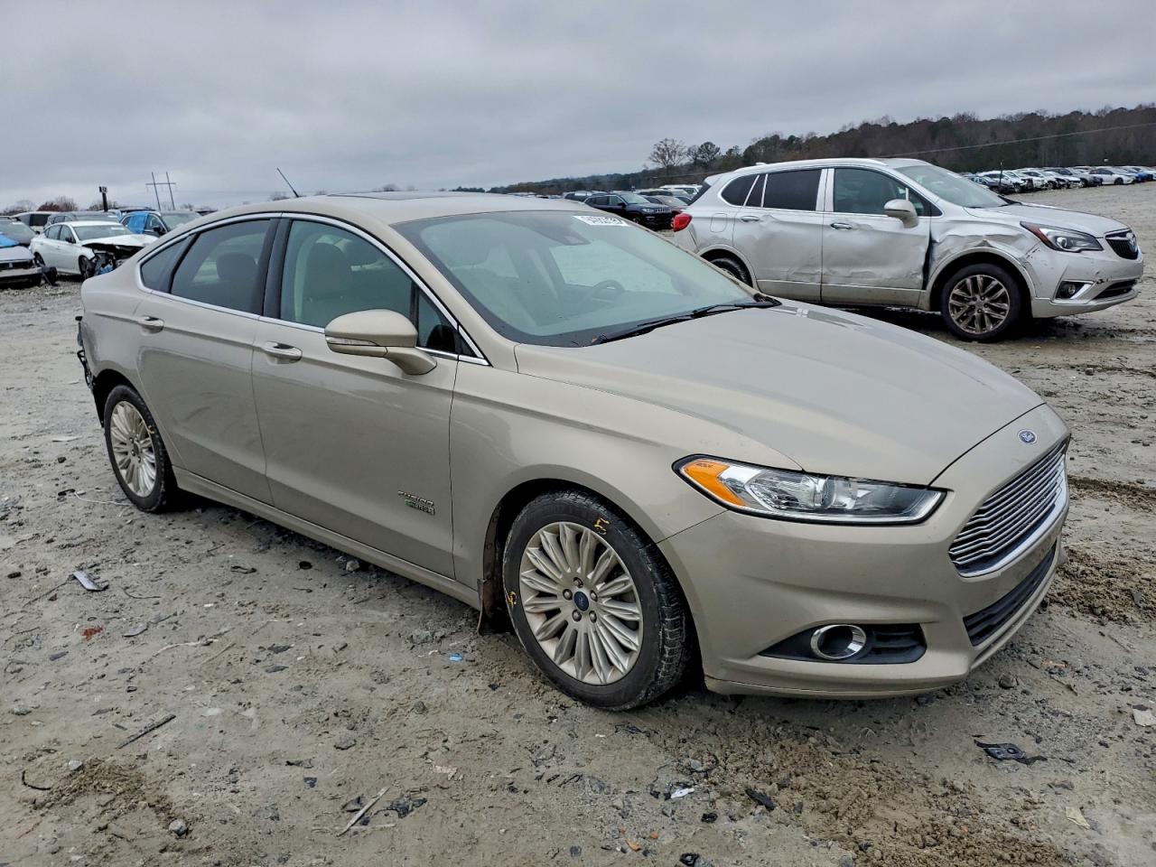 Ford Fusion Se Phev Image 11