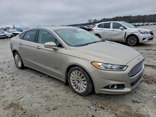Ford Fusion Se Phev Image 11