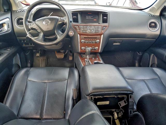 Nissan Pathfinder Platinum Image 10