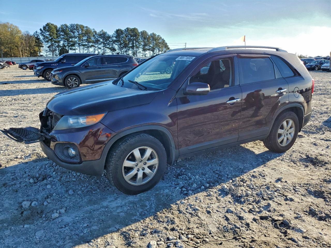 Kia Sorento Base Image 1