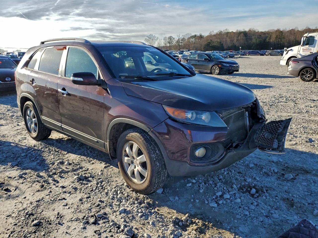 Kia Sorento Base Image 4