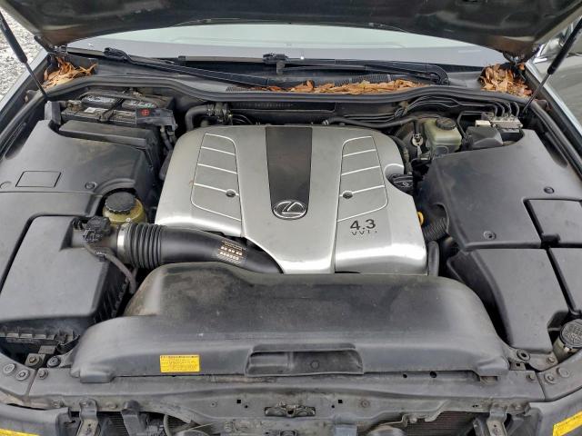 Lexus LS 430 Image 9