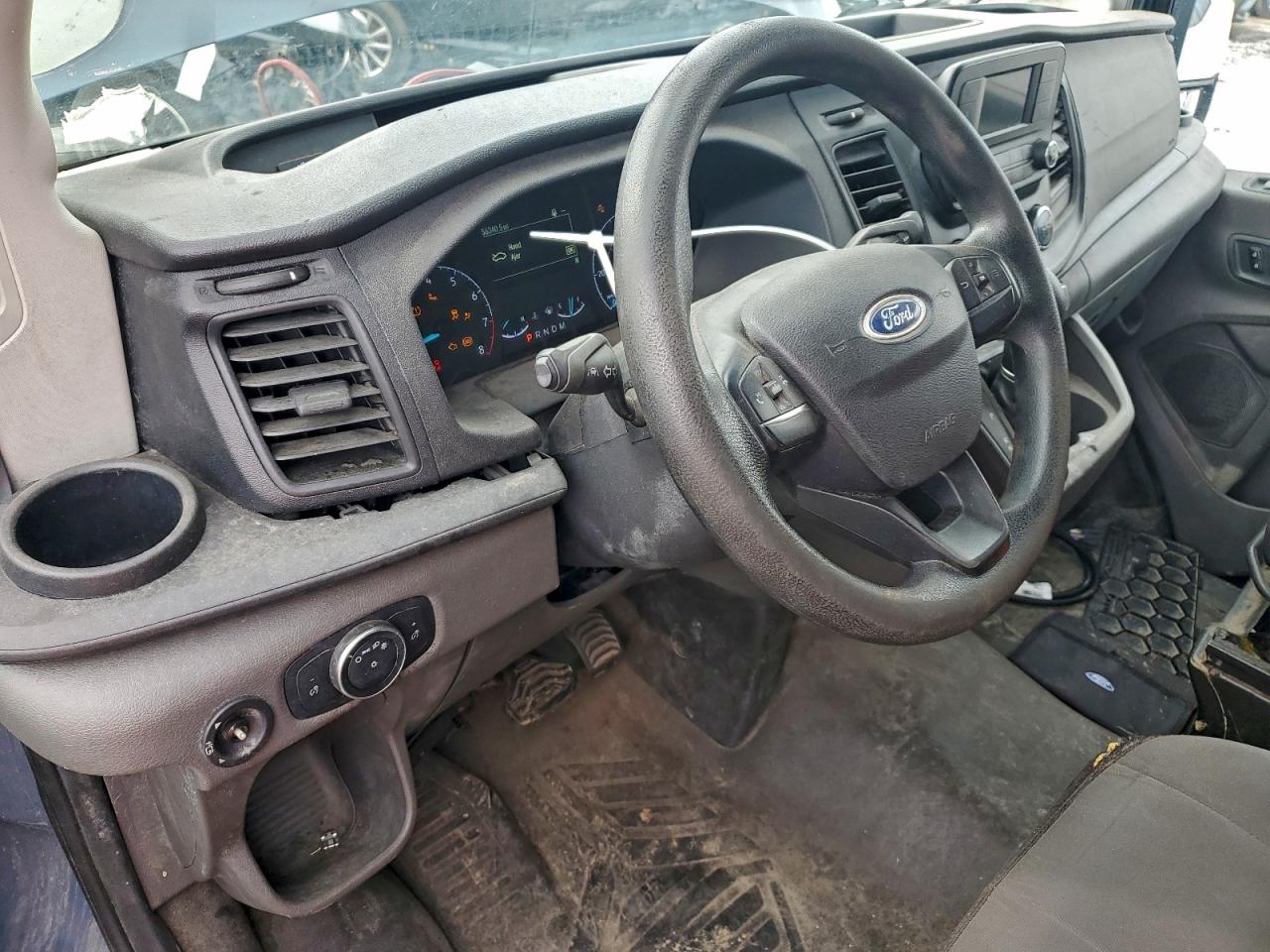 Ford Transit T-250 Image 9