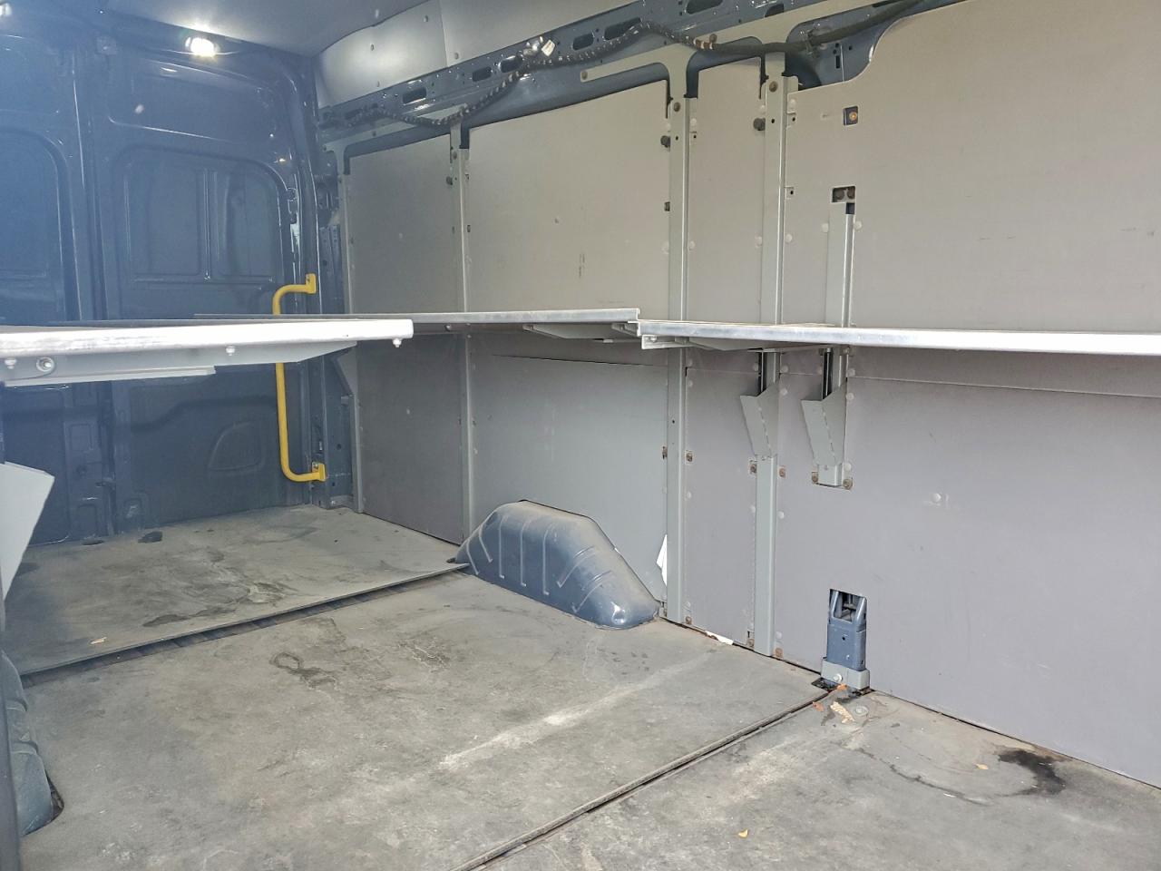 Ford Transit T-250 Image 8