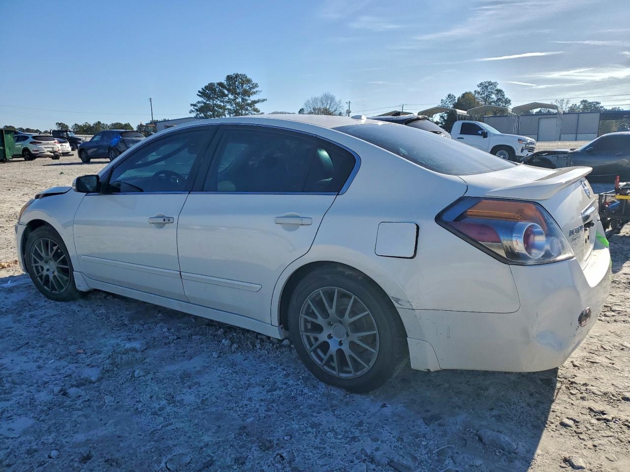 Nissan Altima Sr Image 2