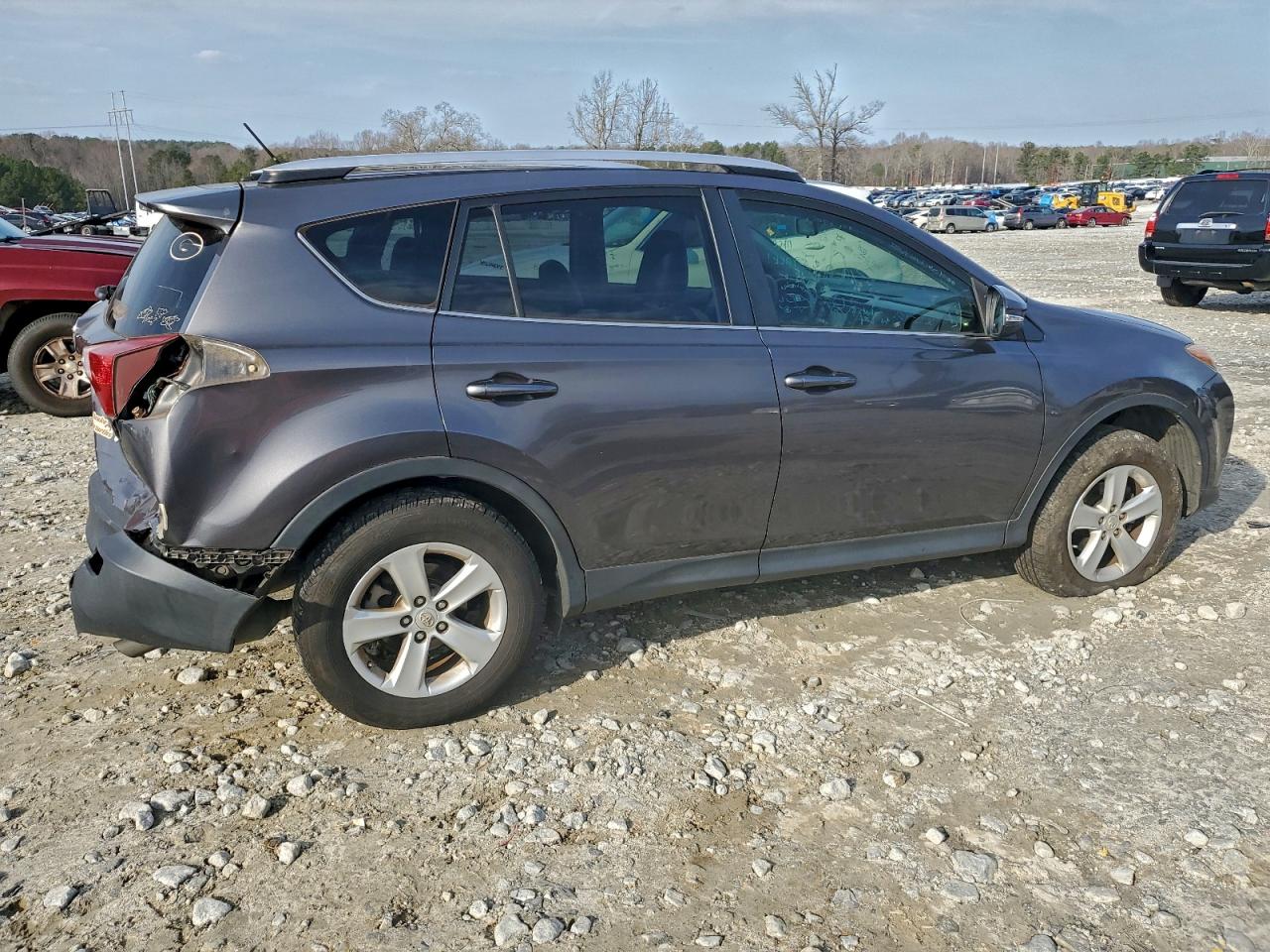 Toyota RAV4 Xle Image 3