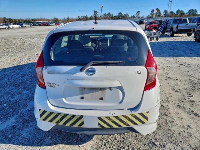 Nissan Versa S Image 4