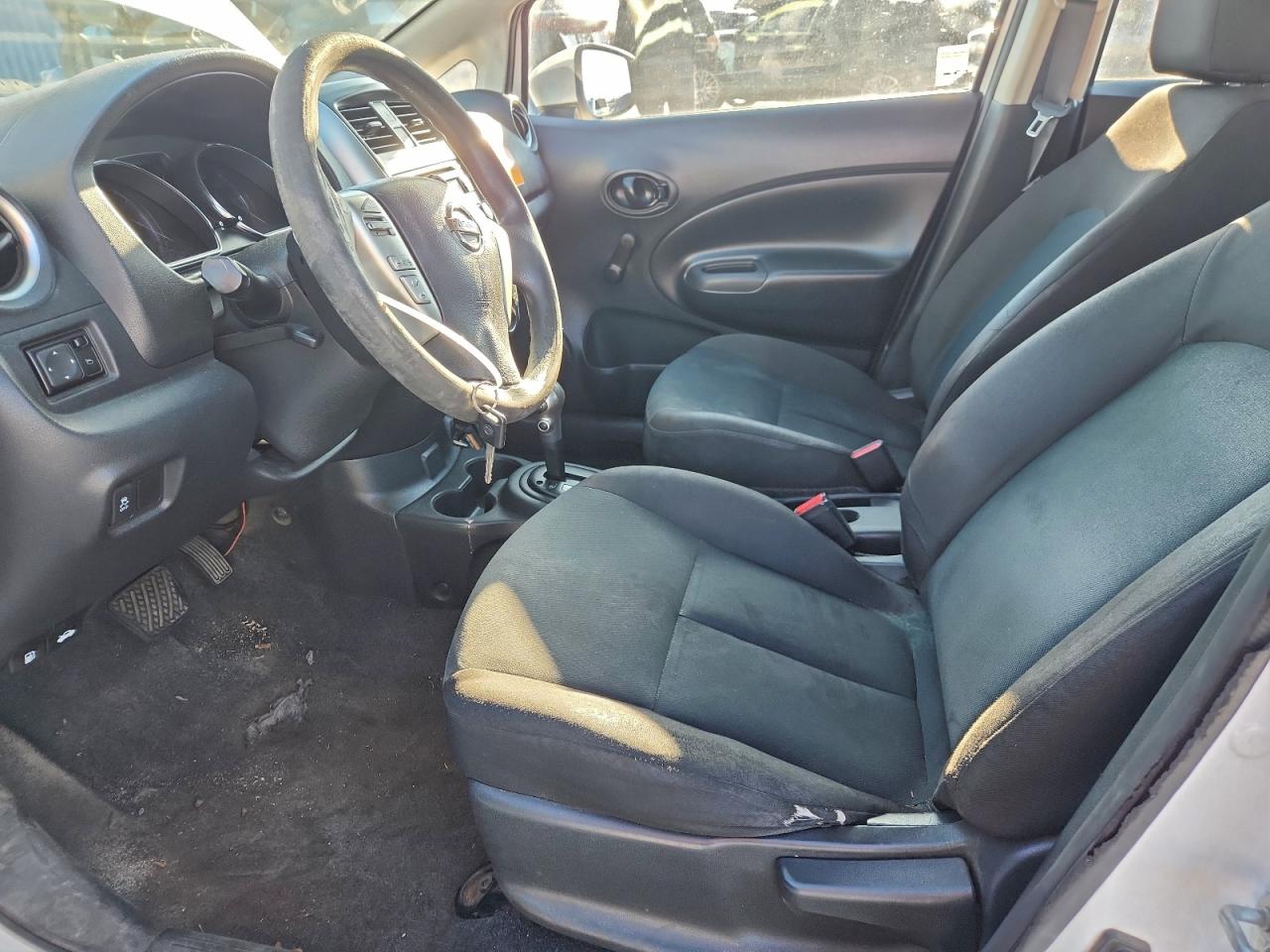 Nissan Versa S Image 7