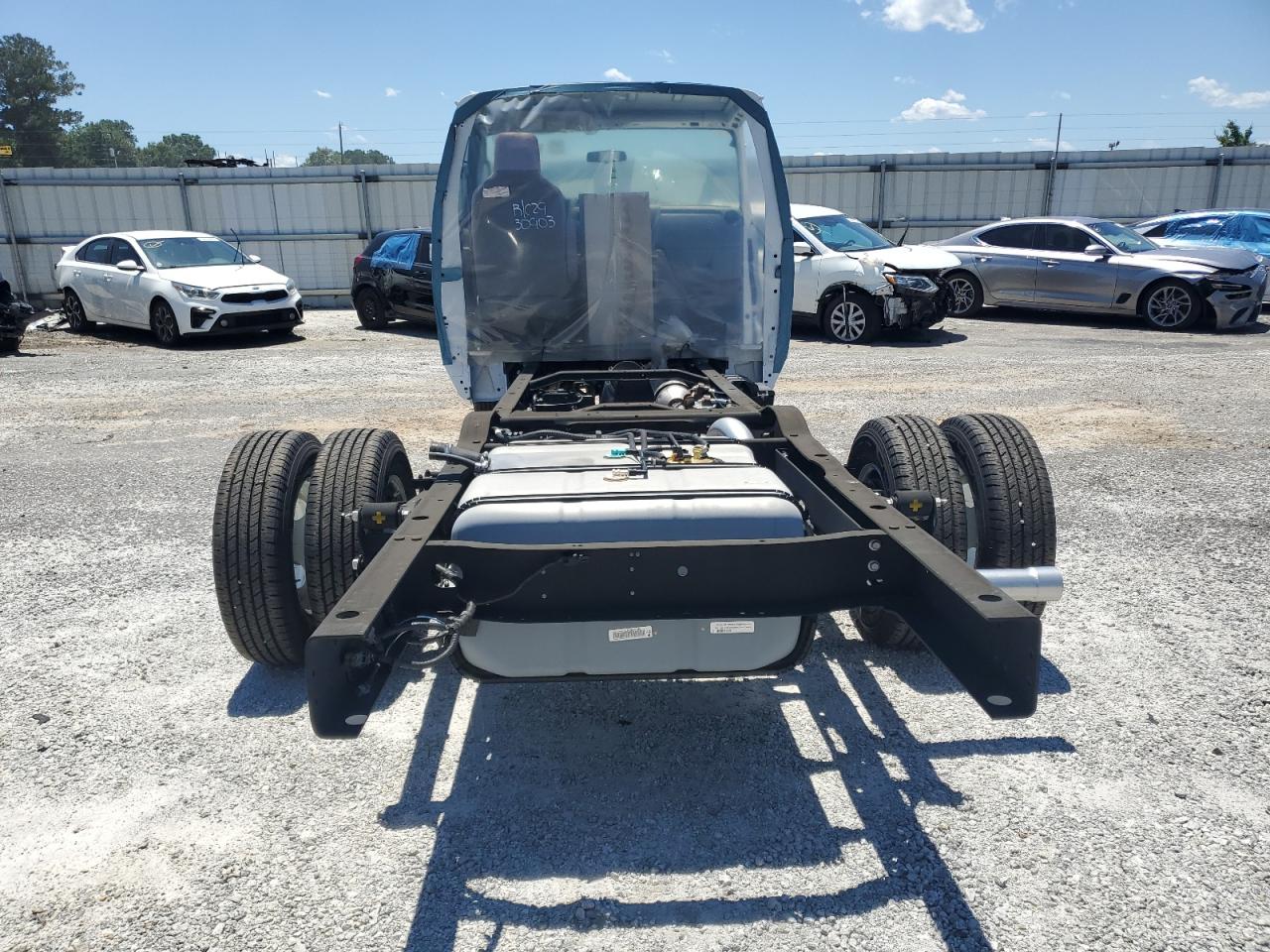 Ford Econoline E450 Super Duty Cutaway Van Image 8