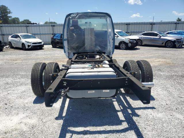 Ford Econoline E450 Super Duty Cutaway Van Image 8