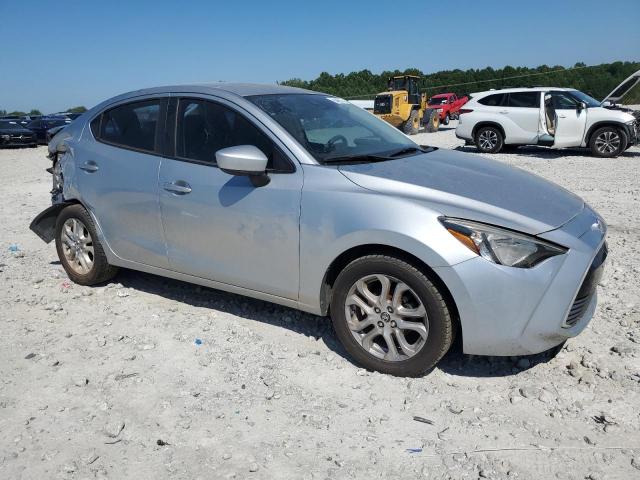 Toyota Yaris Image 7