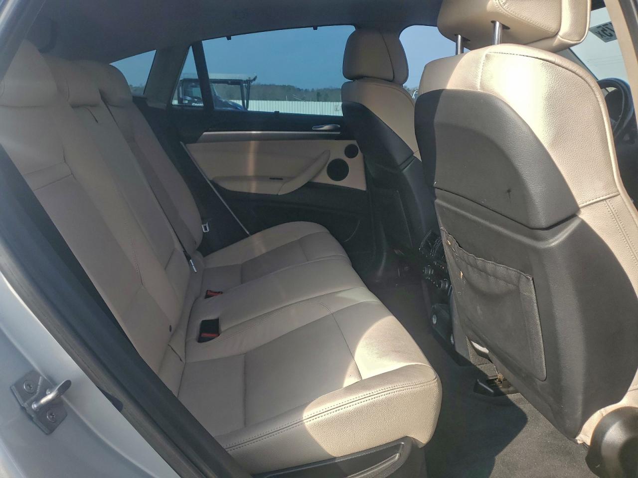 BMW X Series Xdrive50i Image 6