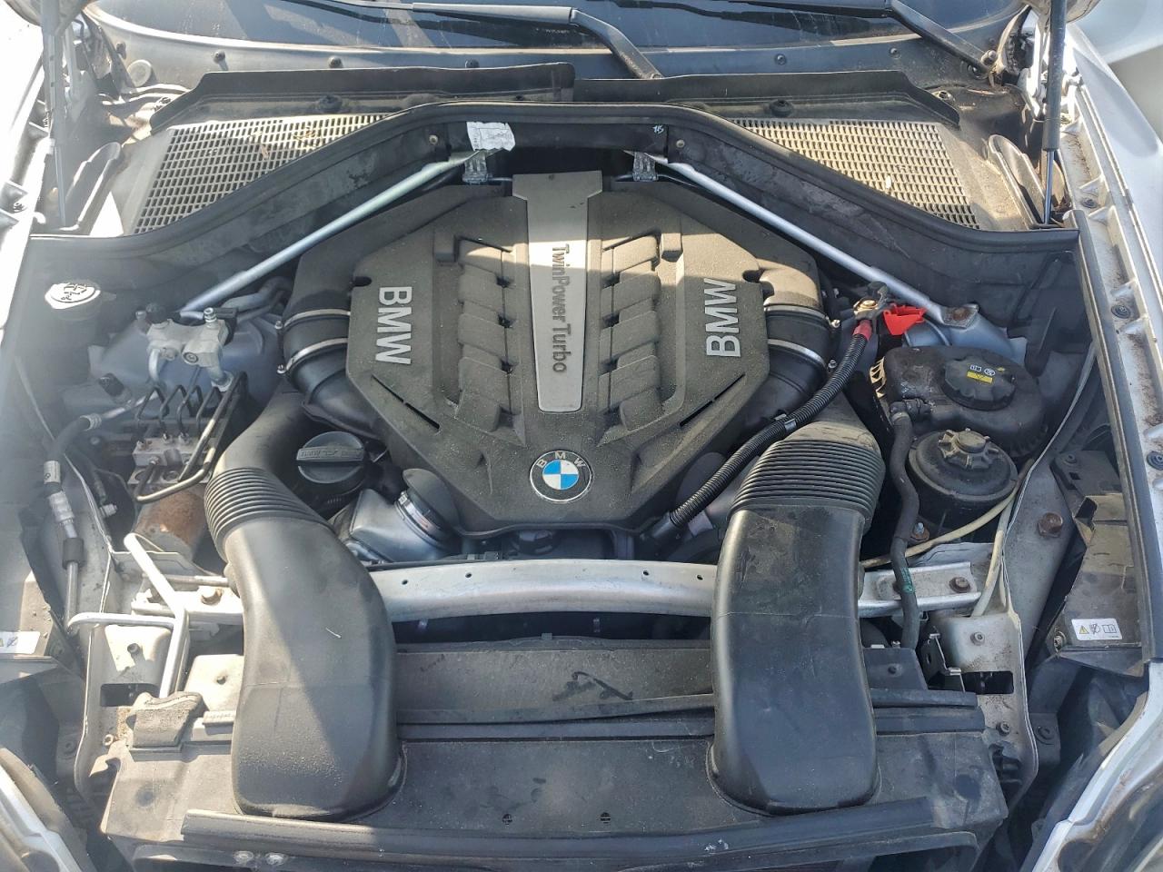 BMW X Series Xdrive50i Image 12