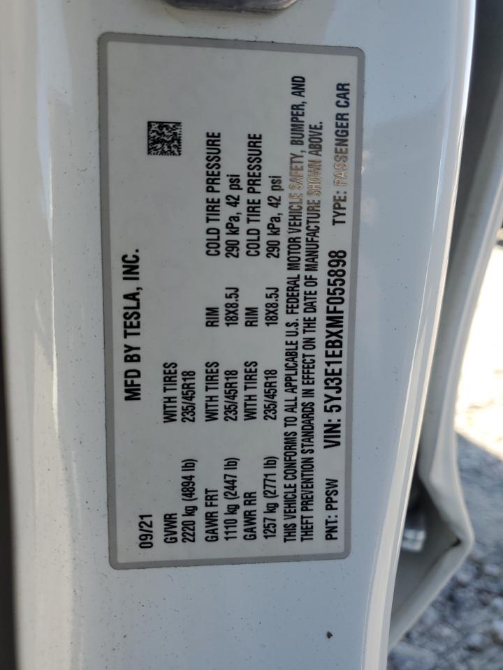 Tesla Model 3 Image 11