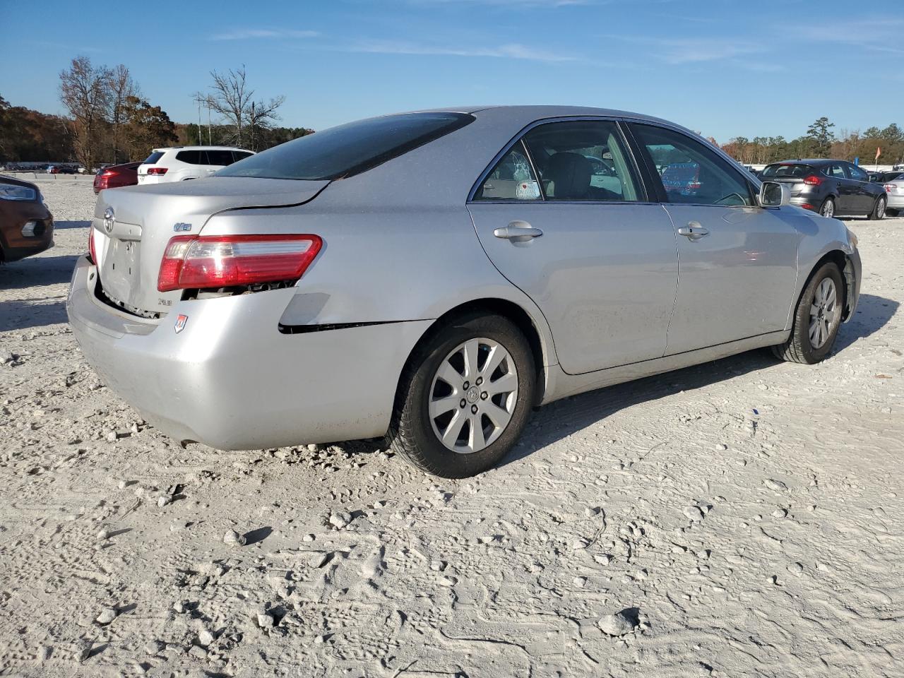 Toyota Camry Se Image 9