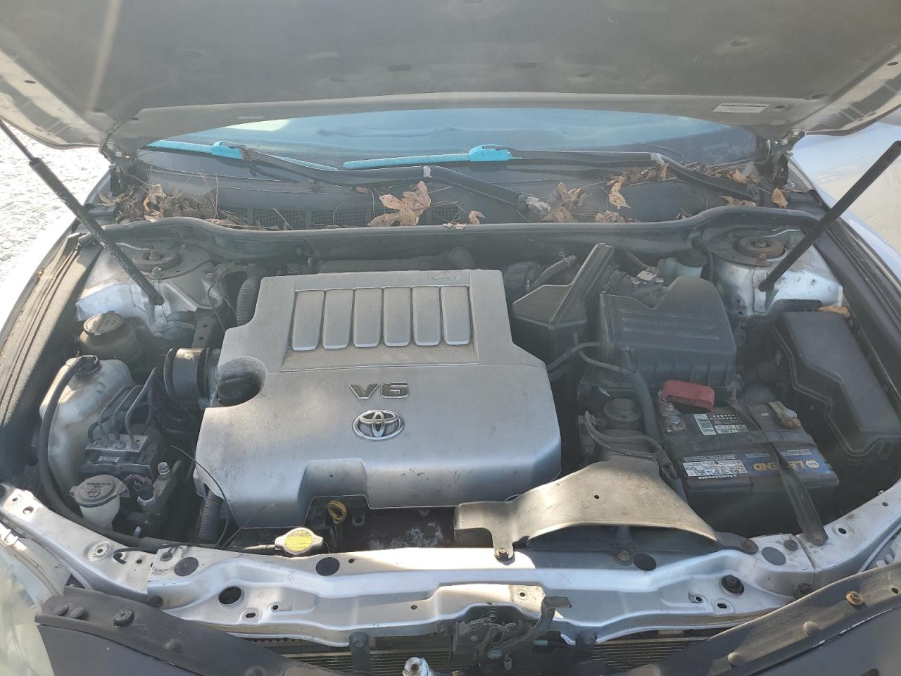 Toyota Camry Se Image 10