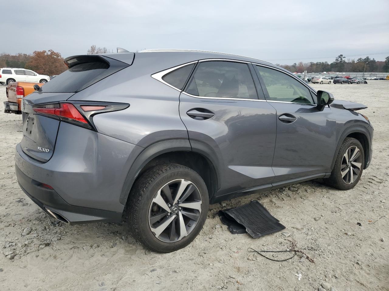 Lexus NX 300 Image 13