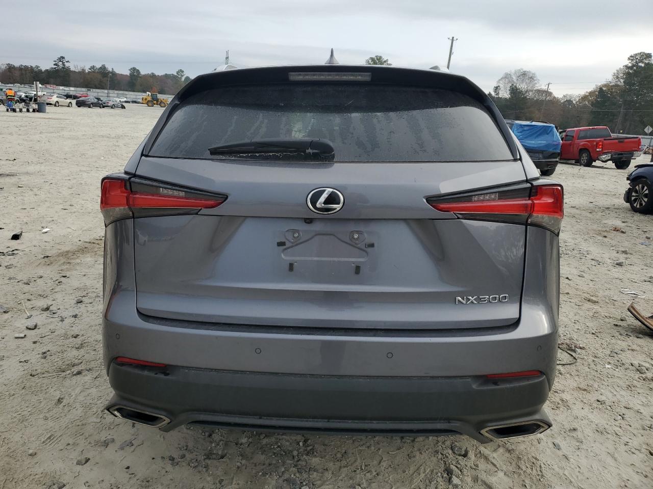 Lexus NX 300 Image 9