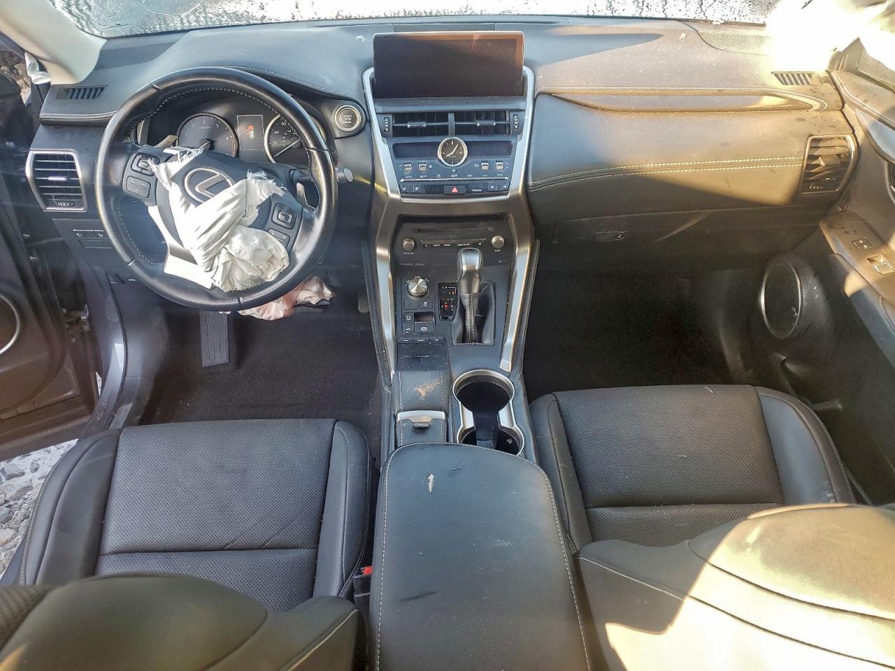 Lexus NX 300 Image 5