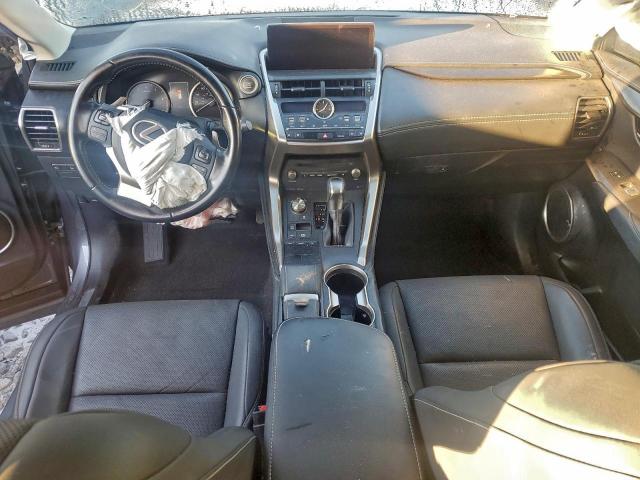 Lexus NX 300 Image 5