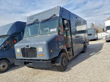  Salvage Freightliner Mt45