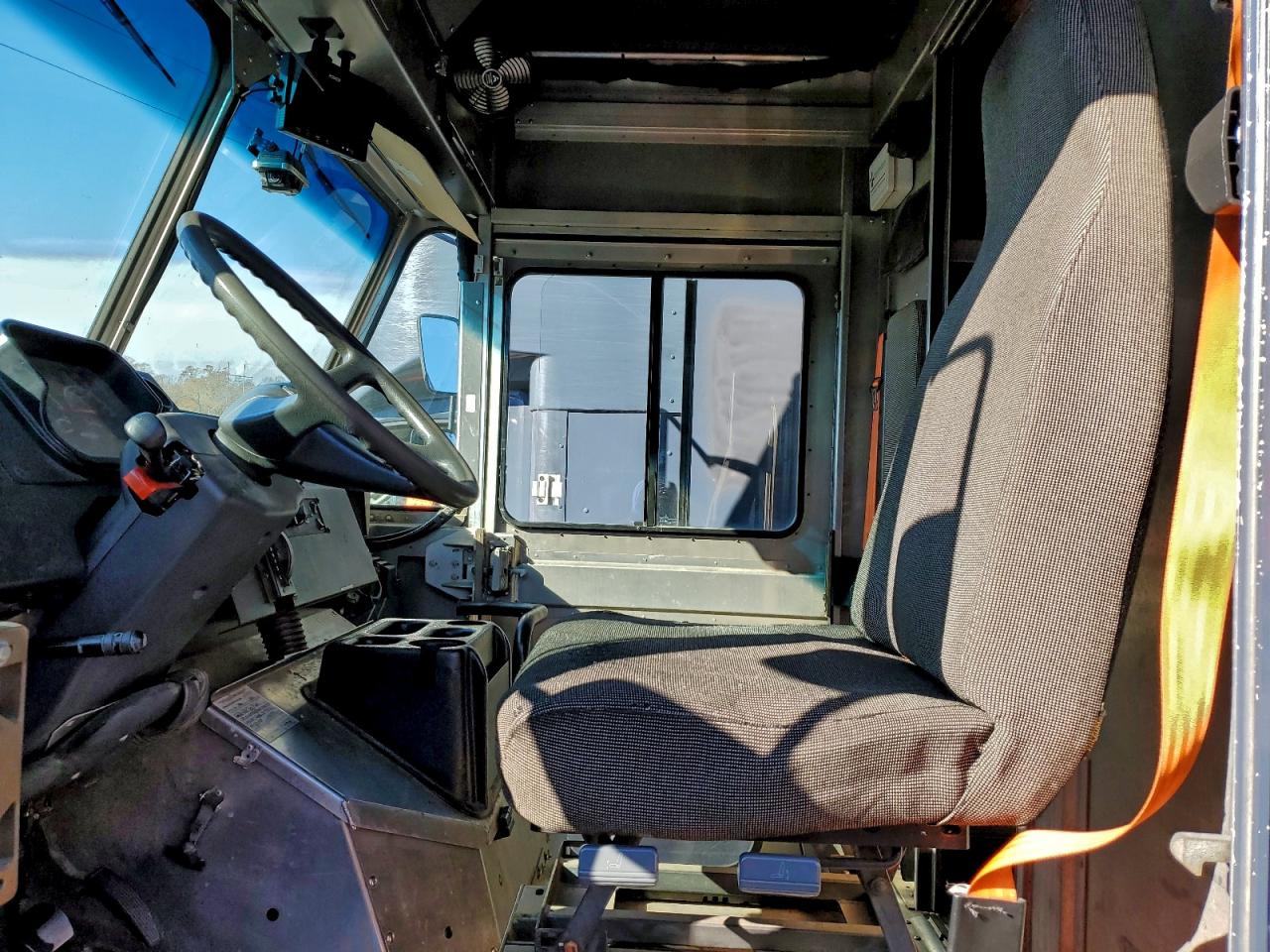 Freightliner Mt45 M Line Walk-in Van Image 12