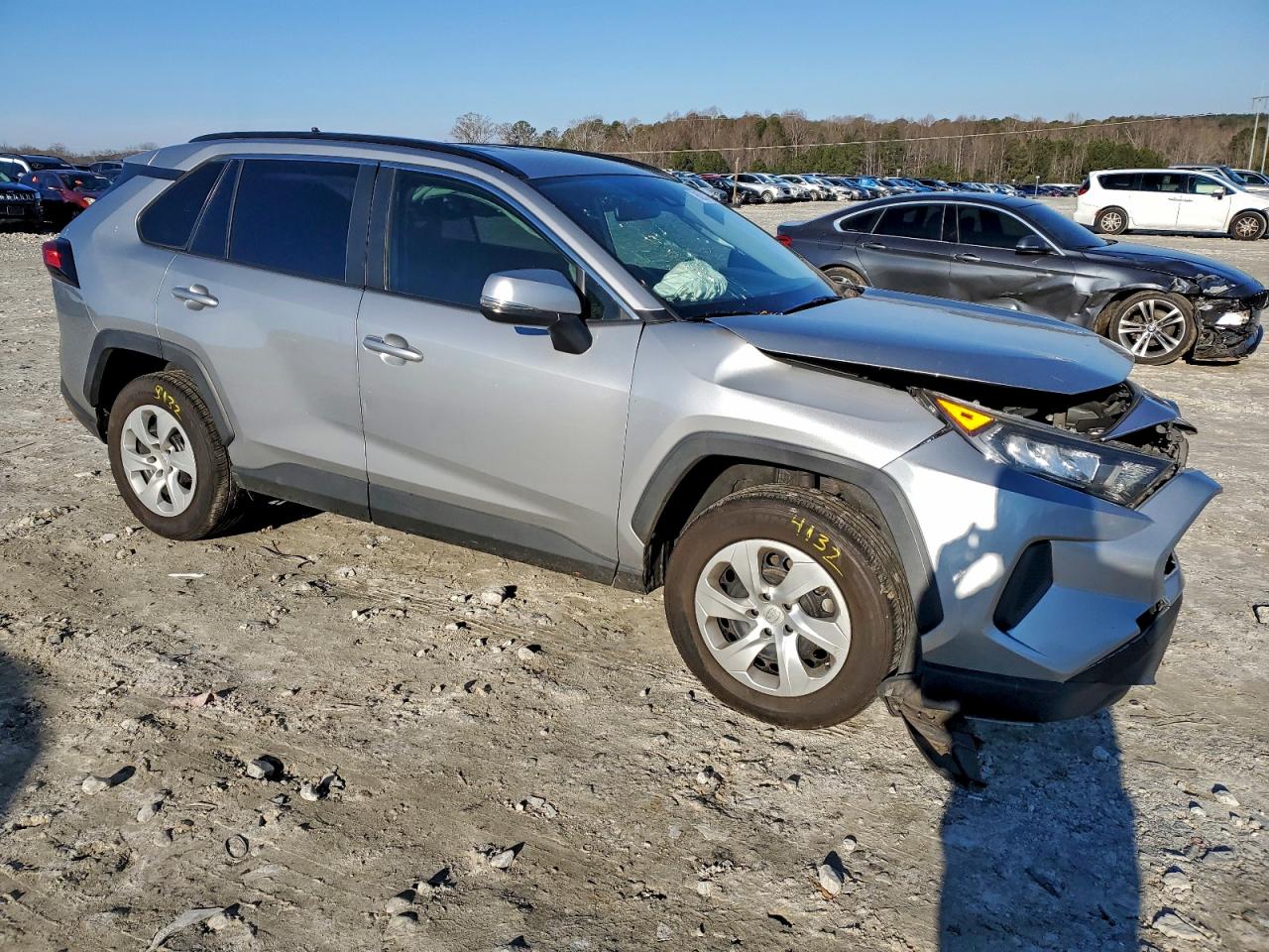 Toyota RAV4 Le Image 3